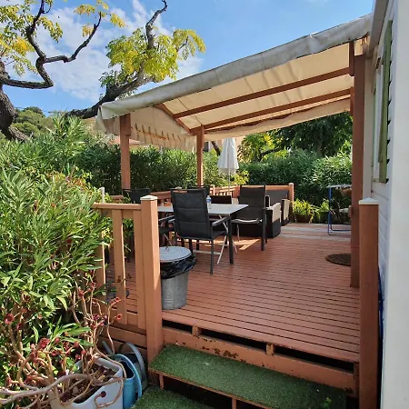 Bungalow *